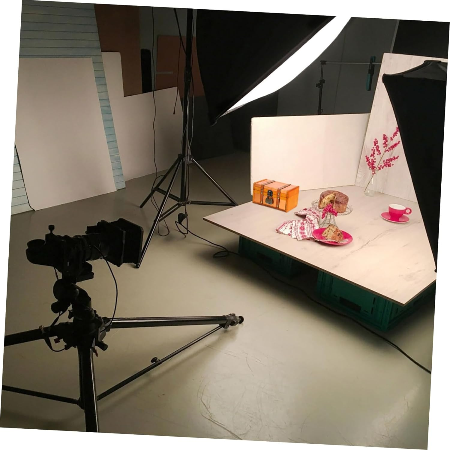 Retro Wooden Storage Box Vintage Treasure Chest for Boys and Girls Lockable Decorative Box Small Trinket Organizer for Desktop image number 5