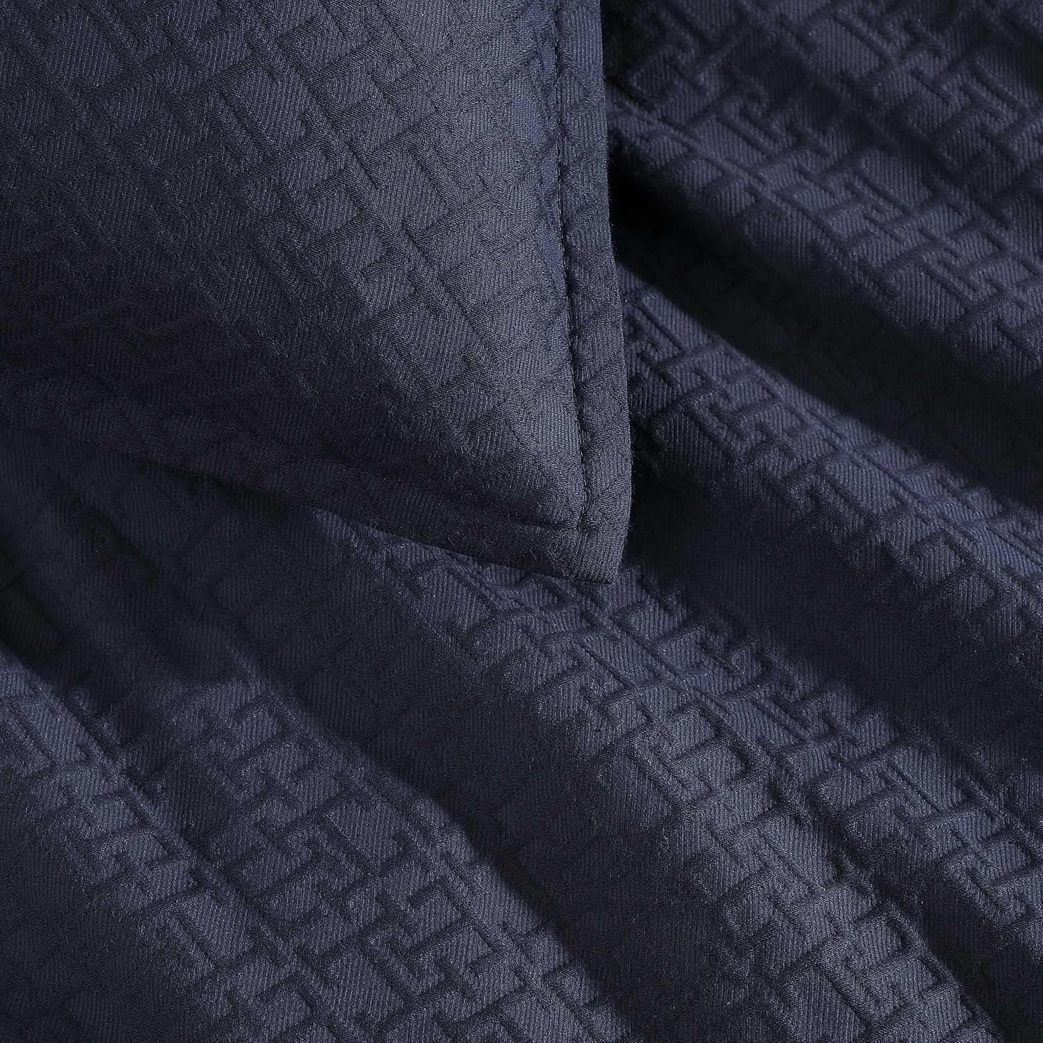 Tommy Hilfiger - Duvet Set, Luxuriously Soft Cotton Bedding with Matching Shams, Textured Design (Monogram Matelass&eacute; Navy, Full/Queen)