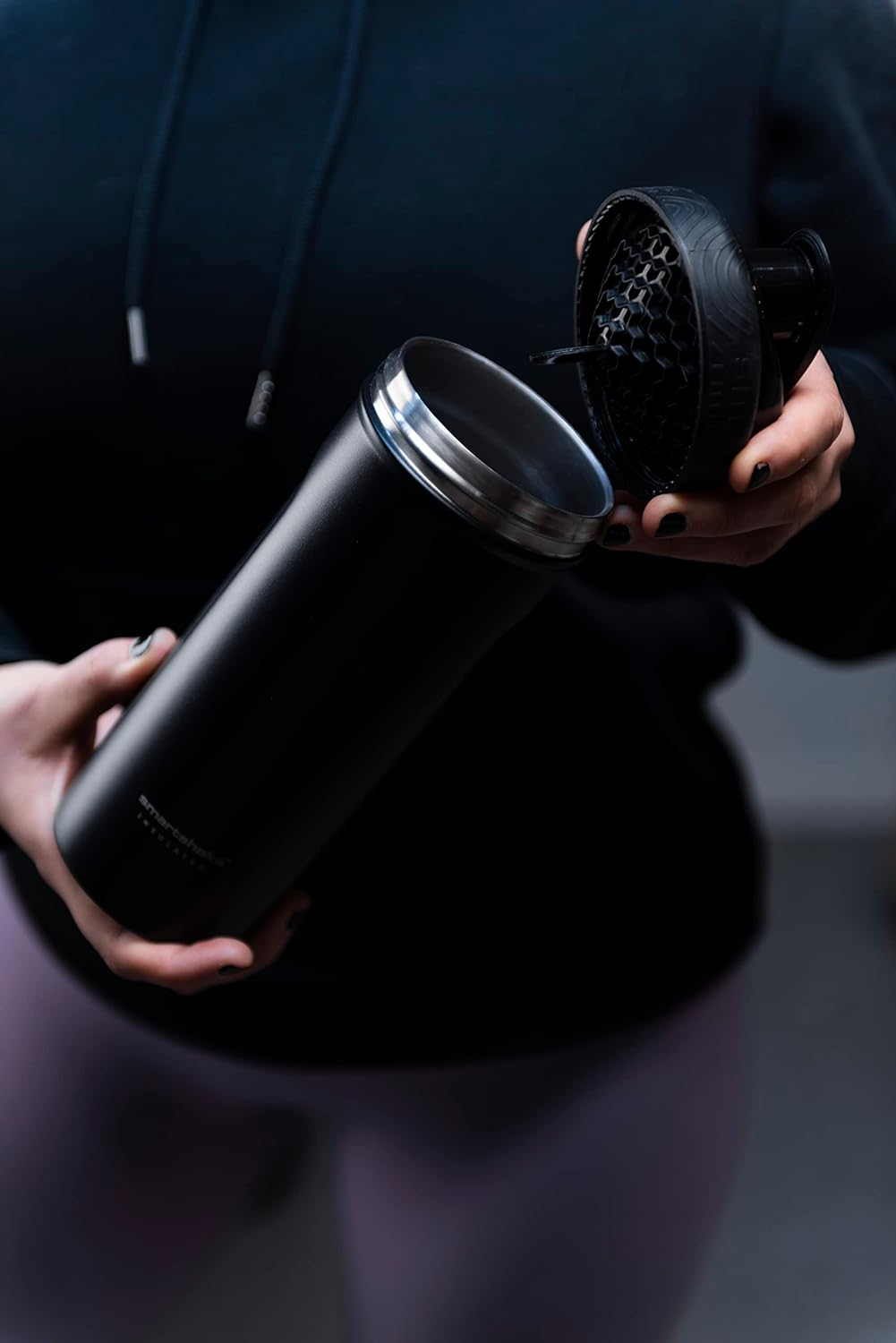 Smartshake Insulated Steel Shaker Bottle, Black, 750 Ml Capacity image number 3