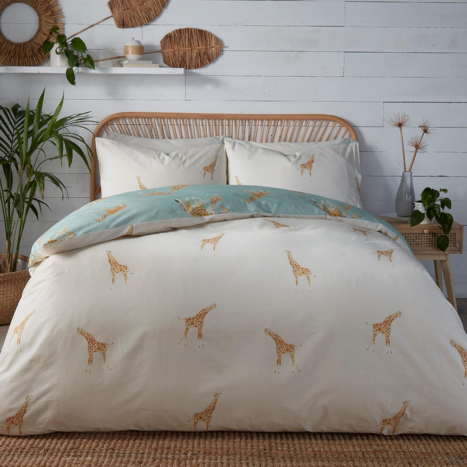Fusion - Milo Giraffe - Reversible Duvet Cover Set - Single Bed Size in Duck Egg image number 5