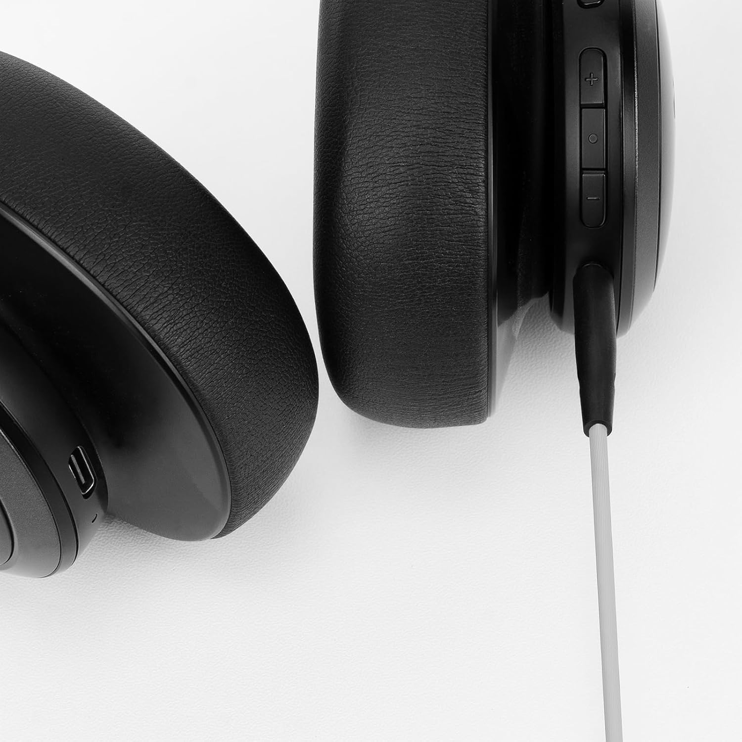 Linkidea Audio Cable Compatible with JBL Tour One, Tour One M2, Tune 660NC, Live 660NC, Live 650BTNC, Tune 770NC, Tune 760NC, Tune 750BTNC, 3.5Mm to 2.5Mm Replacement Aux Cord (3.9 Ft/1.2 M) image number 4