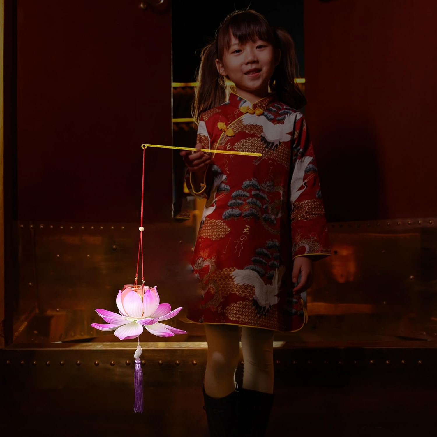 SHOWERORO DIY Lotus Handheld Lantern Kit Purple Small, Festival Party Lantern Pendant, Craft Supplies for Mid-Autumn and Holiday Decorations image number 4