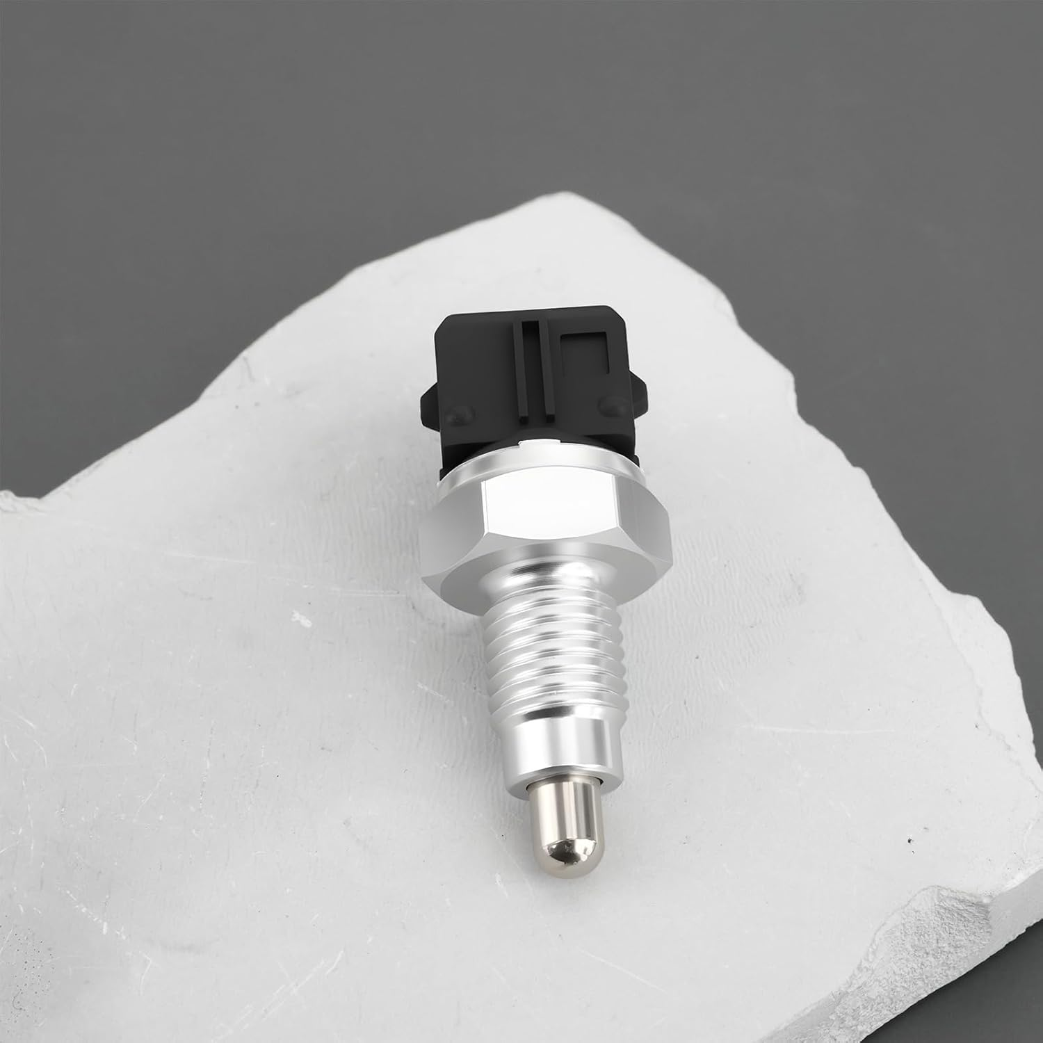 Emagtech Car Reverse Light Switch UMB100100 Compatible with Land Rover Freelander 1 TD4 2000-2006