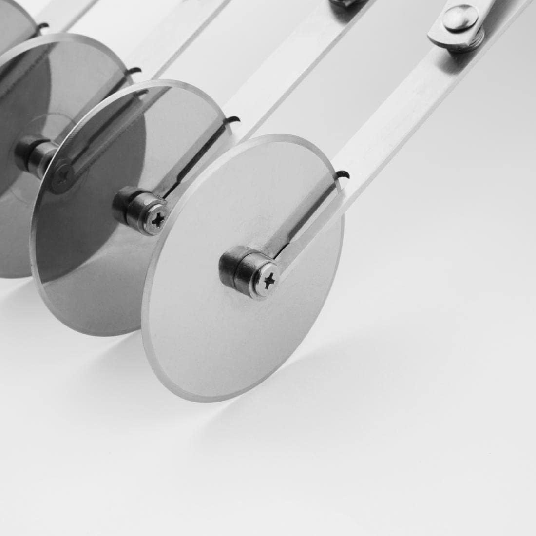 Vogue Stainless Steel 5-Wheel Dough Cutter, 55Mm image number 1