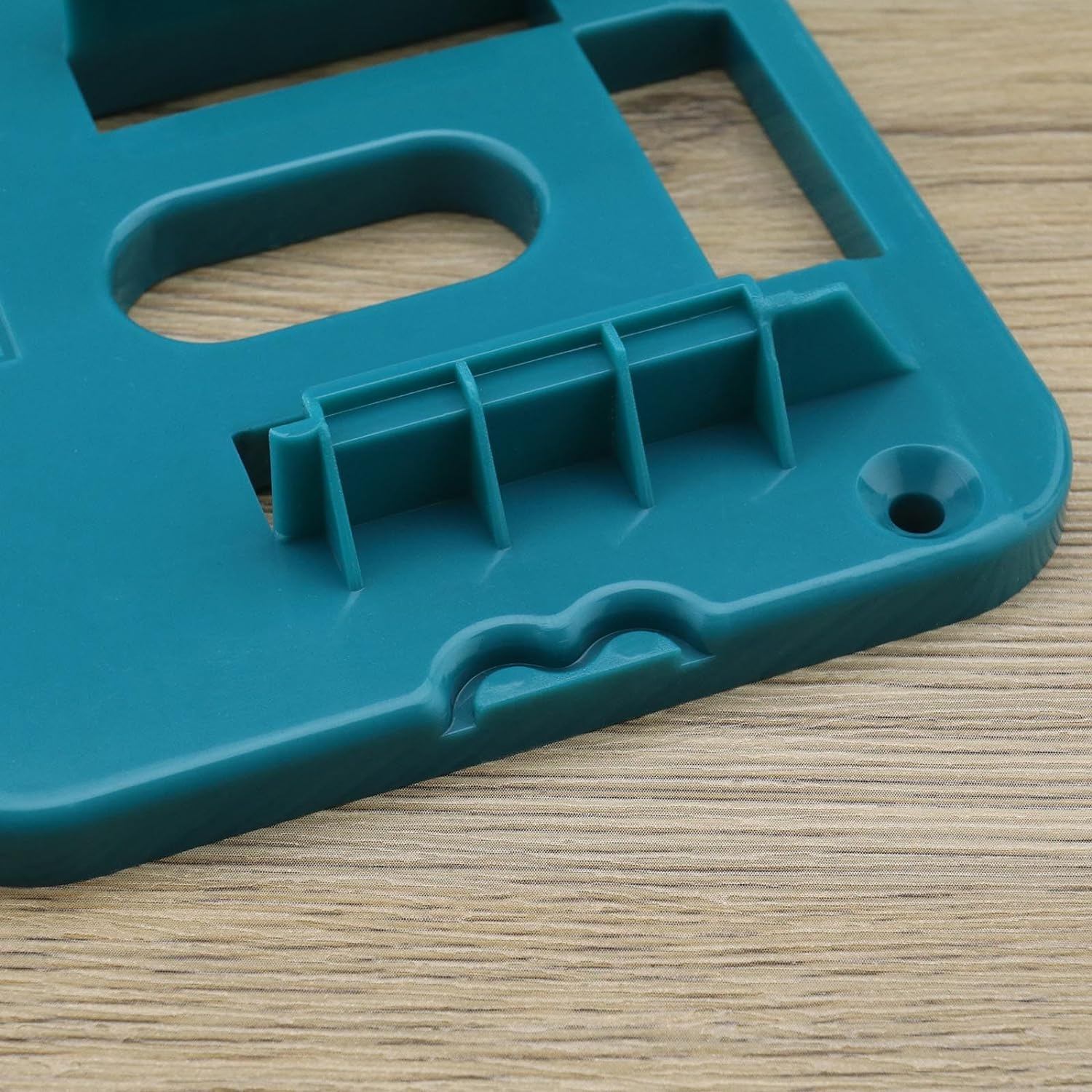 Emagtech 6PCS Battery Holder Compatible with Makita 18V BL1860 BL1850 BL1840 BL1830 Battery Mounts Dock Holder Base with 12PCS Fixing Screws image number 6