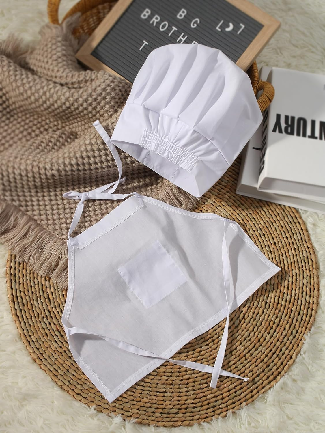 Ylsteed Newborn Photography - (Logo Chef) - Edge-Red image number 4