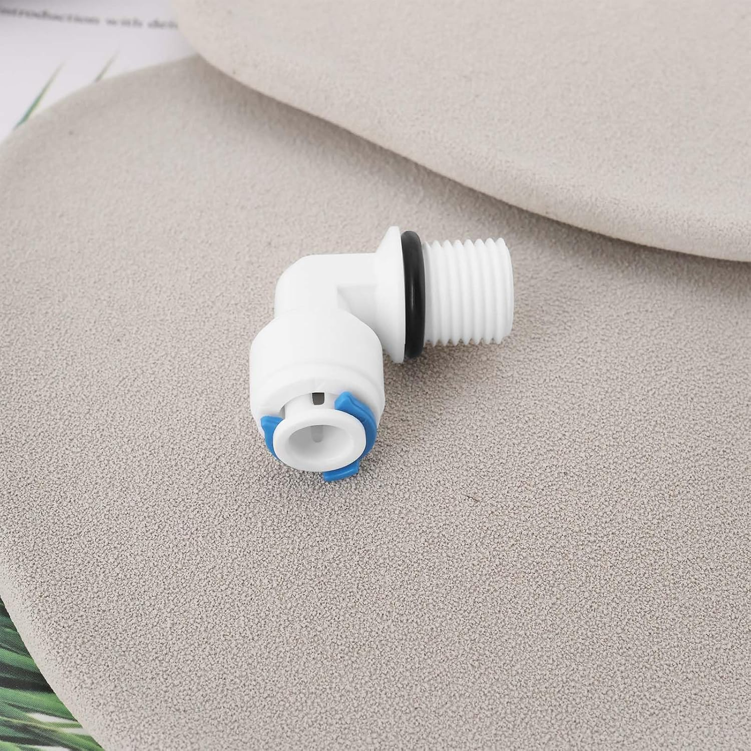 Emagtech 5Pcs 1/4 Male Thread to 1/4 90 Elbow Connector Pushfit Fittings for Installing Replacement Filter Housings Reverse Osmosis Water Filtration Systems image number 1