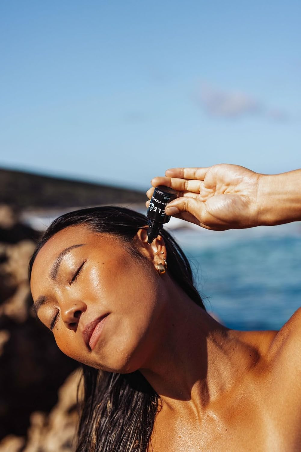 The Clear Co Ear Cleanser - Specifically Formulated Drops to Assist with the Dissolving & Removing of Excess Earwax - Helps with Swimmers Ear, Surfers Ear, Hearing Difficulties, Earache & Infection image number 6