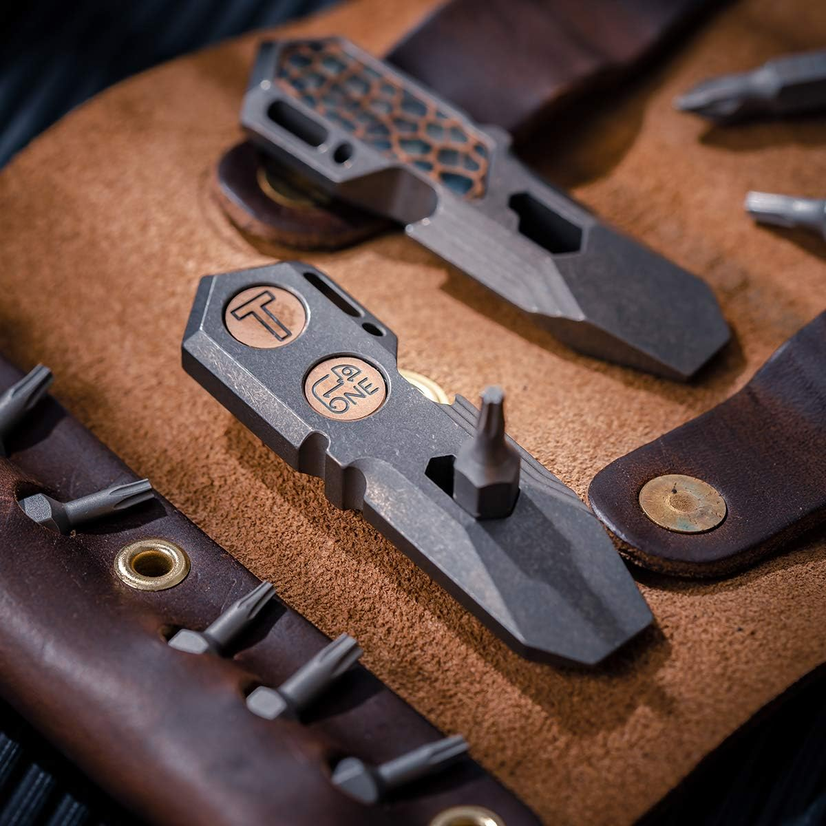 Titanium Pry Bar EDC Multi Tool with Bottle Opener Screwdriver Function Keychain Tools Outdoor Gear image number 2