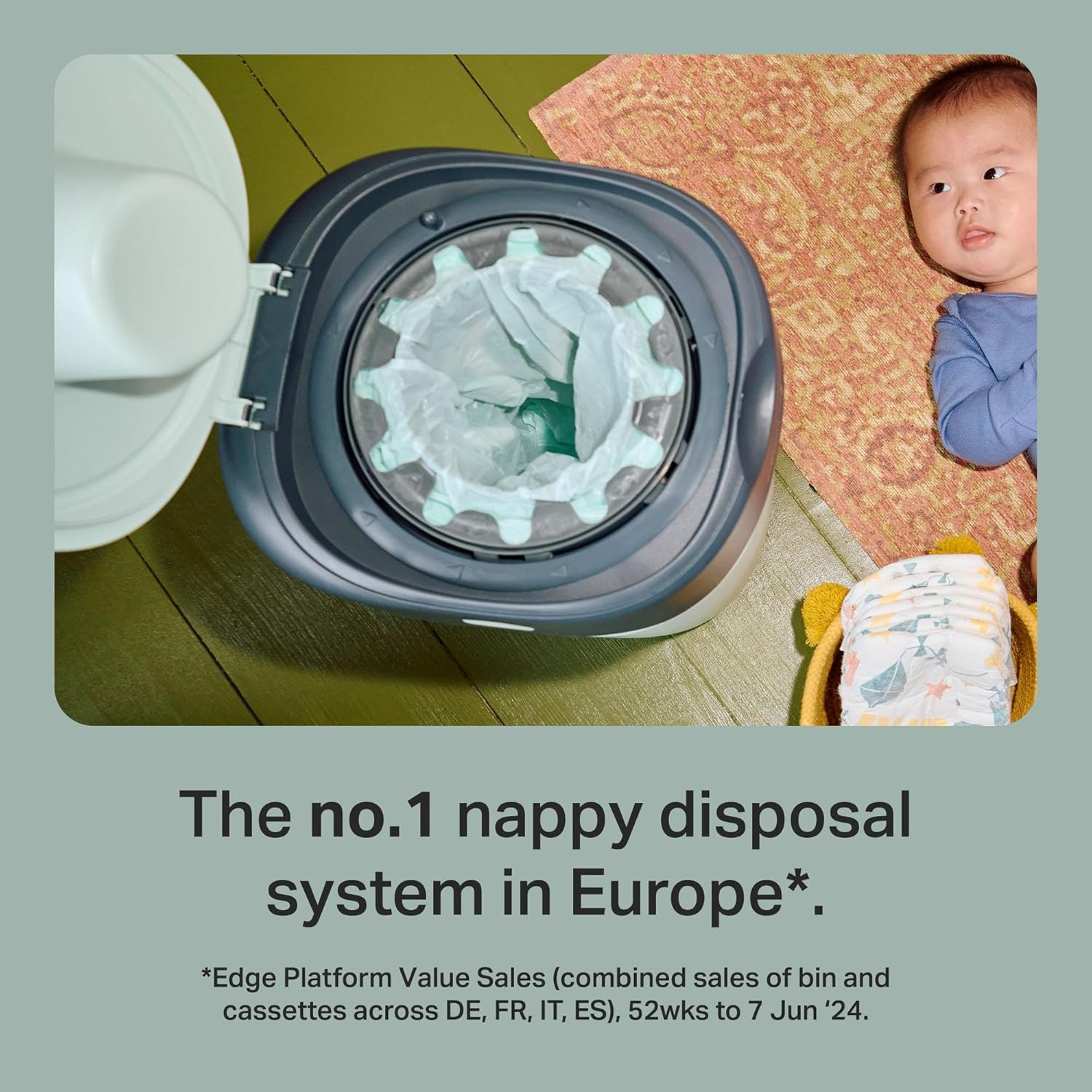 Tommee Tippee Twist and Click Nappy Bin, Includes 1X Refill Cassette with Multilayer, Antibacterial Film, 100% Recycled Chassis, White image number 4