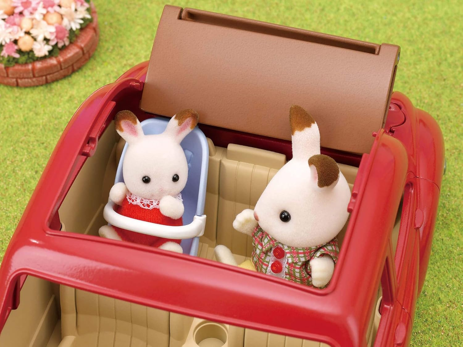 Sylvanian Families - Family Cruising Car image number 3
