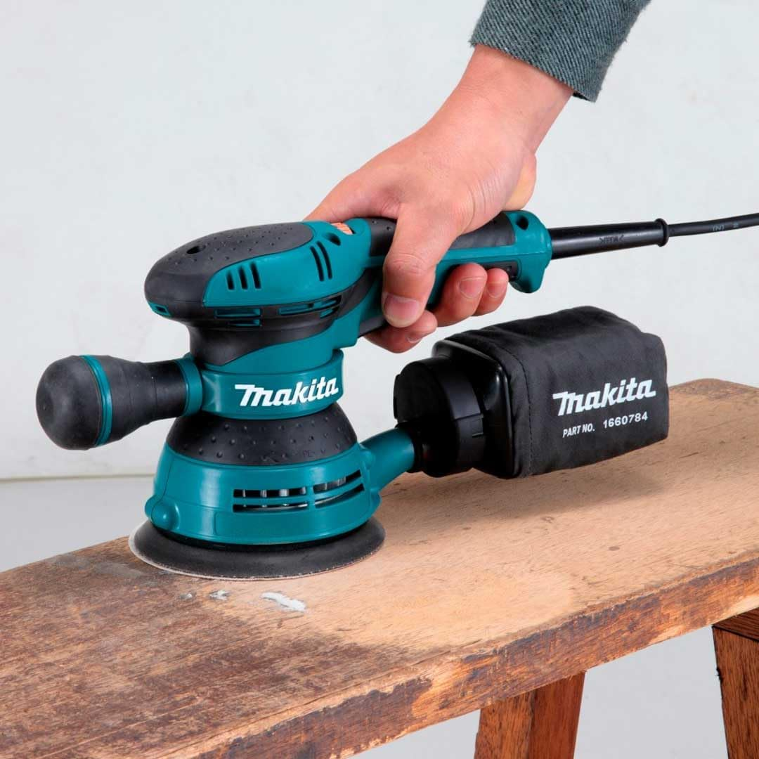Makita BO5041/2 240V Random Orbit Sander image number 1