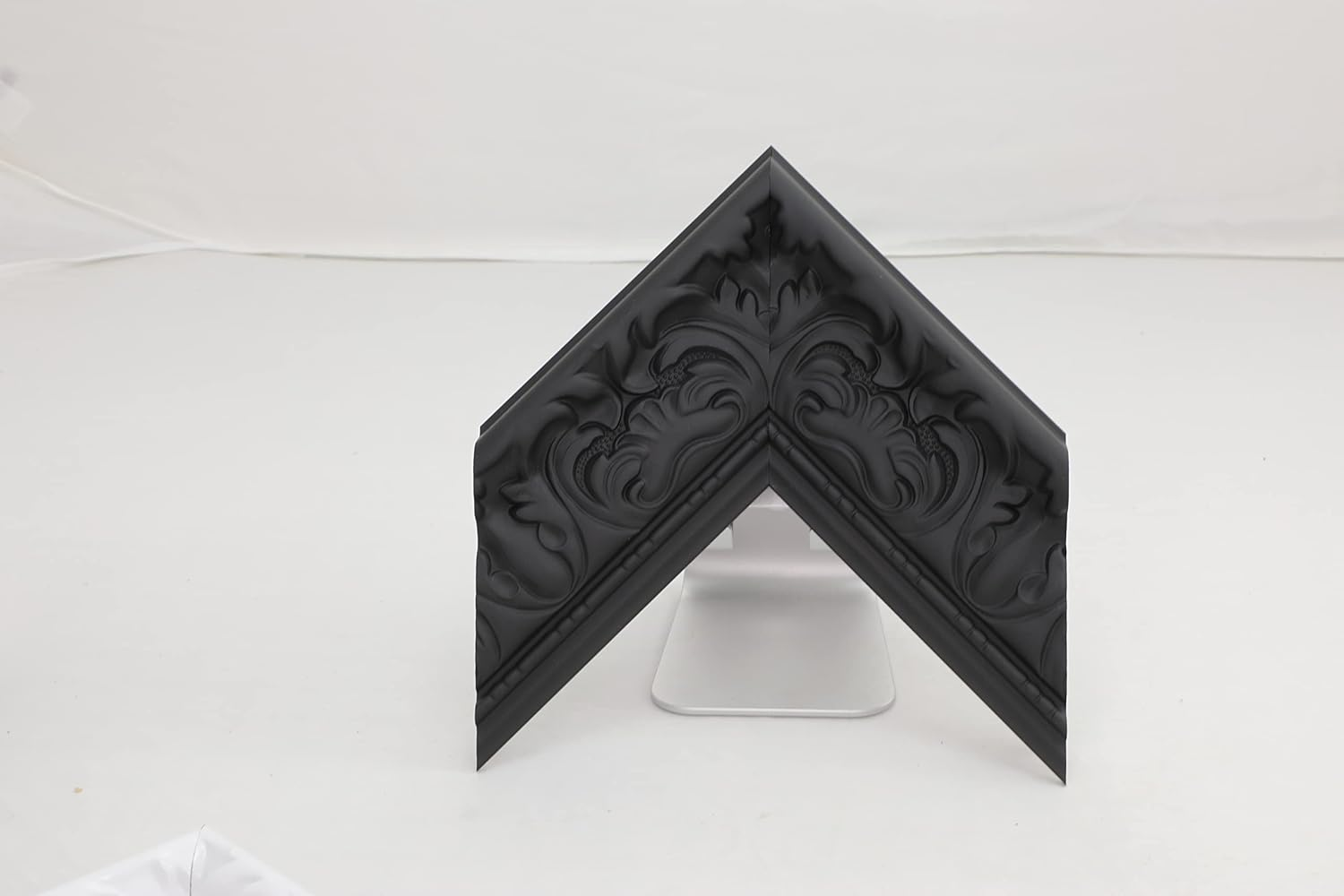 Deco TV Frames Tuscan Matte Black Compatible ONLY with Samsung the Frame TV (3", Color Chip) image number 6