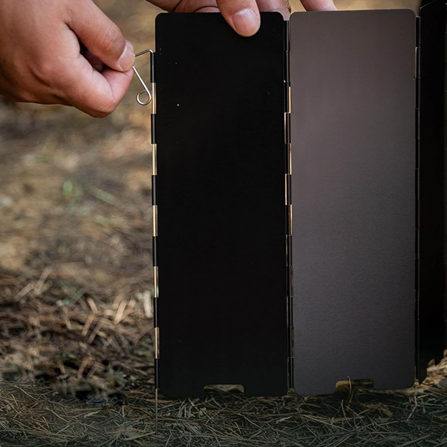 Bay Breeze Wind Screen Shield for Portable Stove 10 Folding Panels for Gas Burner, Camping Cookware Kitchen Plates for Windproof Protection, Outdoor Hiking Cooking Kits Windshield Windscreen (Black) image number 6