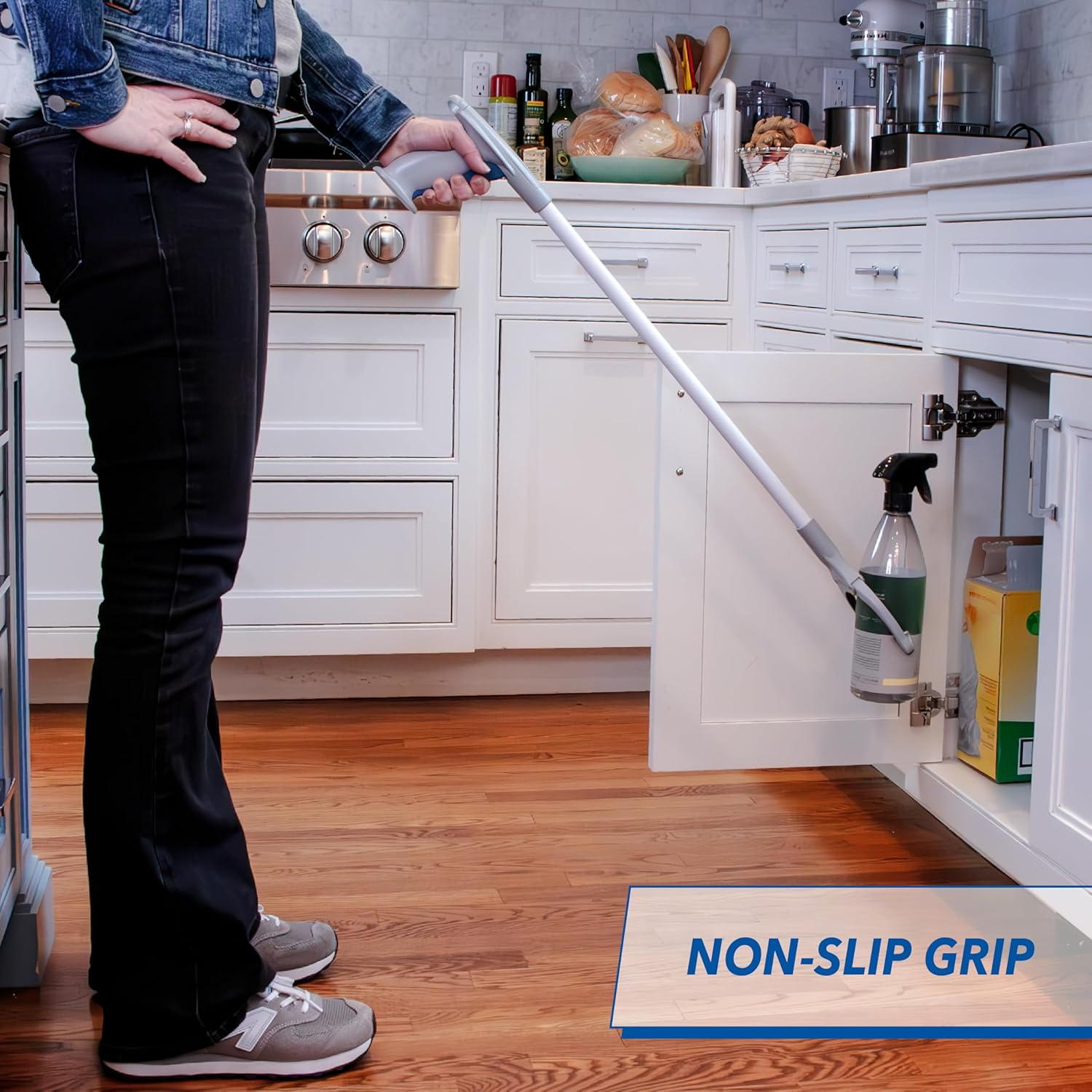 Unger Grabber plus Reacher Lightweight Multi-Purpose Pickup Tool with Ergonomic Trigger Grip, 360 Degree Rotating Head, and Magnetic Tip, 32",Green image number 4