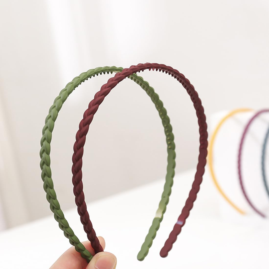 Pack of 4 Headbands, Plastic Headbands with Teeth, Plastic Headbands, Thin Hair Bands, Multicoloured Headband, Plastic for Girls and Women, Black + Blue + Burgundy + Green image number 3