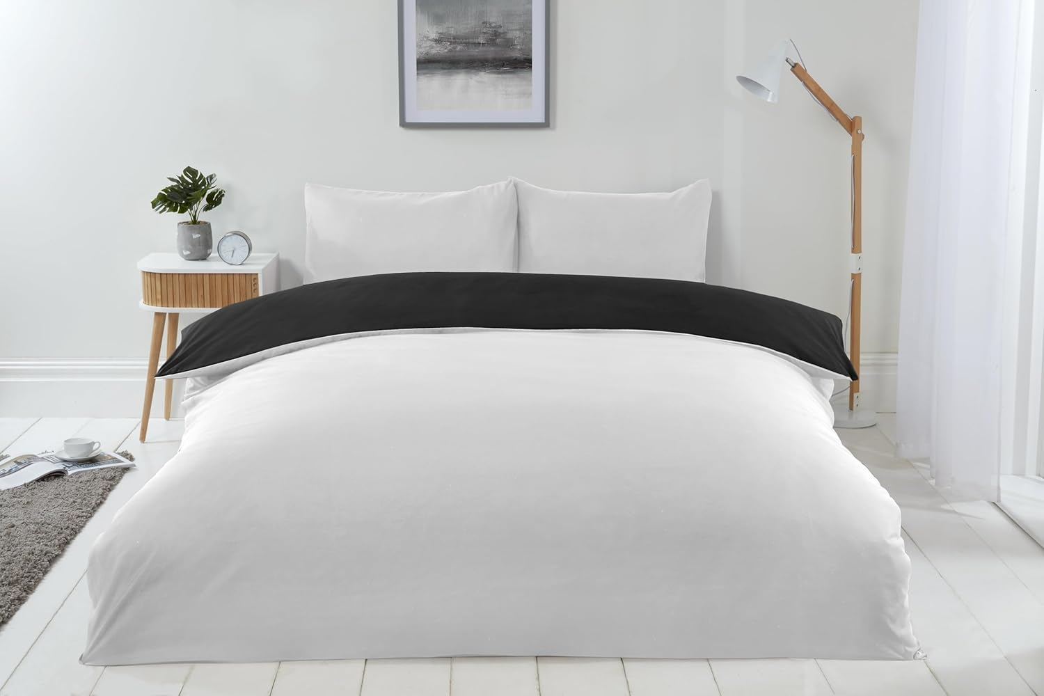 Emma Barclay Lyla Reversible Duvet Set in Black/White - King