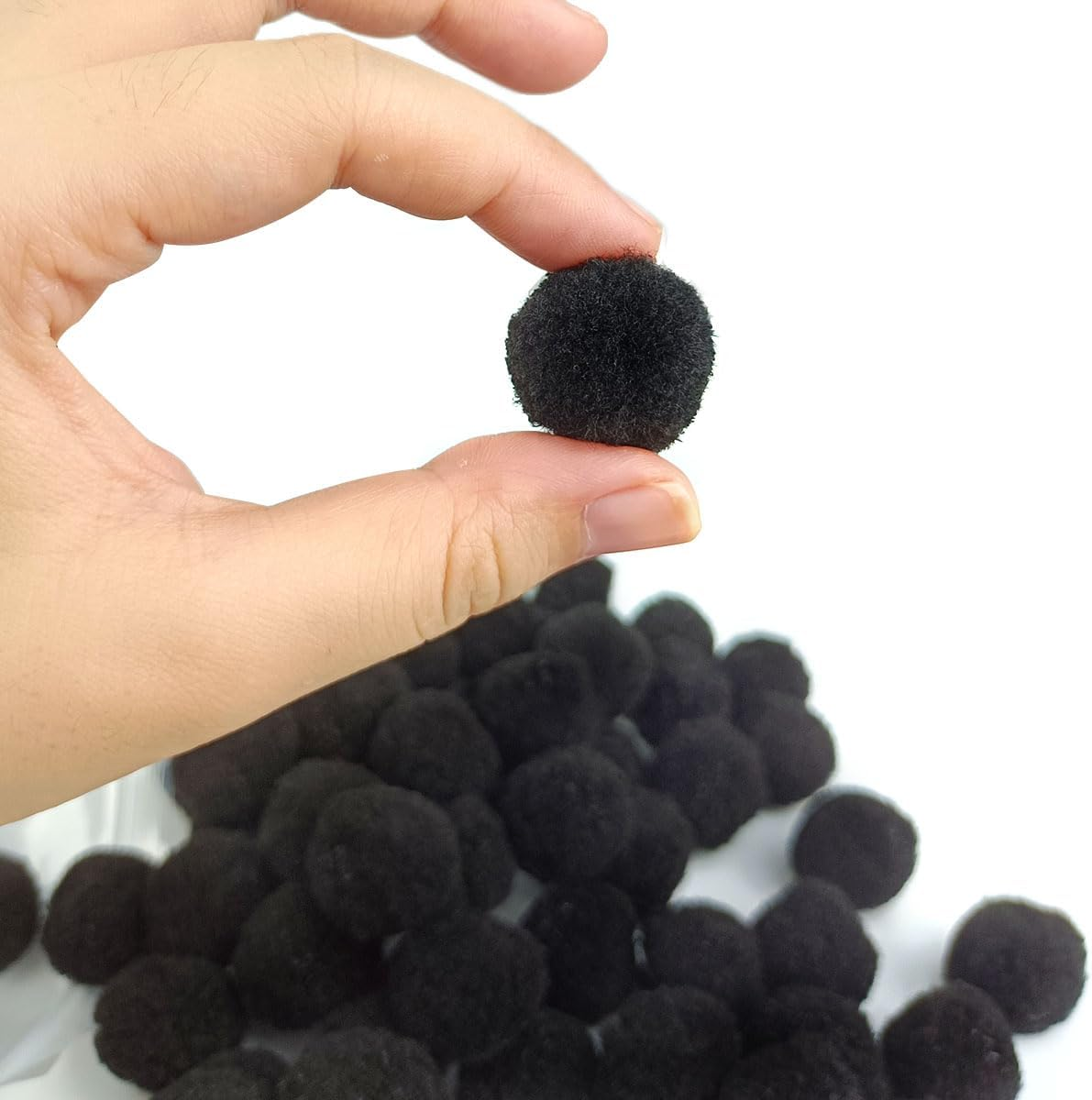 200 Pieces Pom Poms, 1 Inch Craft Pom Poms, Fuzzy Pompom Puff Balls for DIY Arts, Crafts Projects, Home Decorations (Black) image number 1
