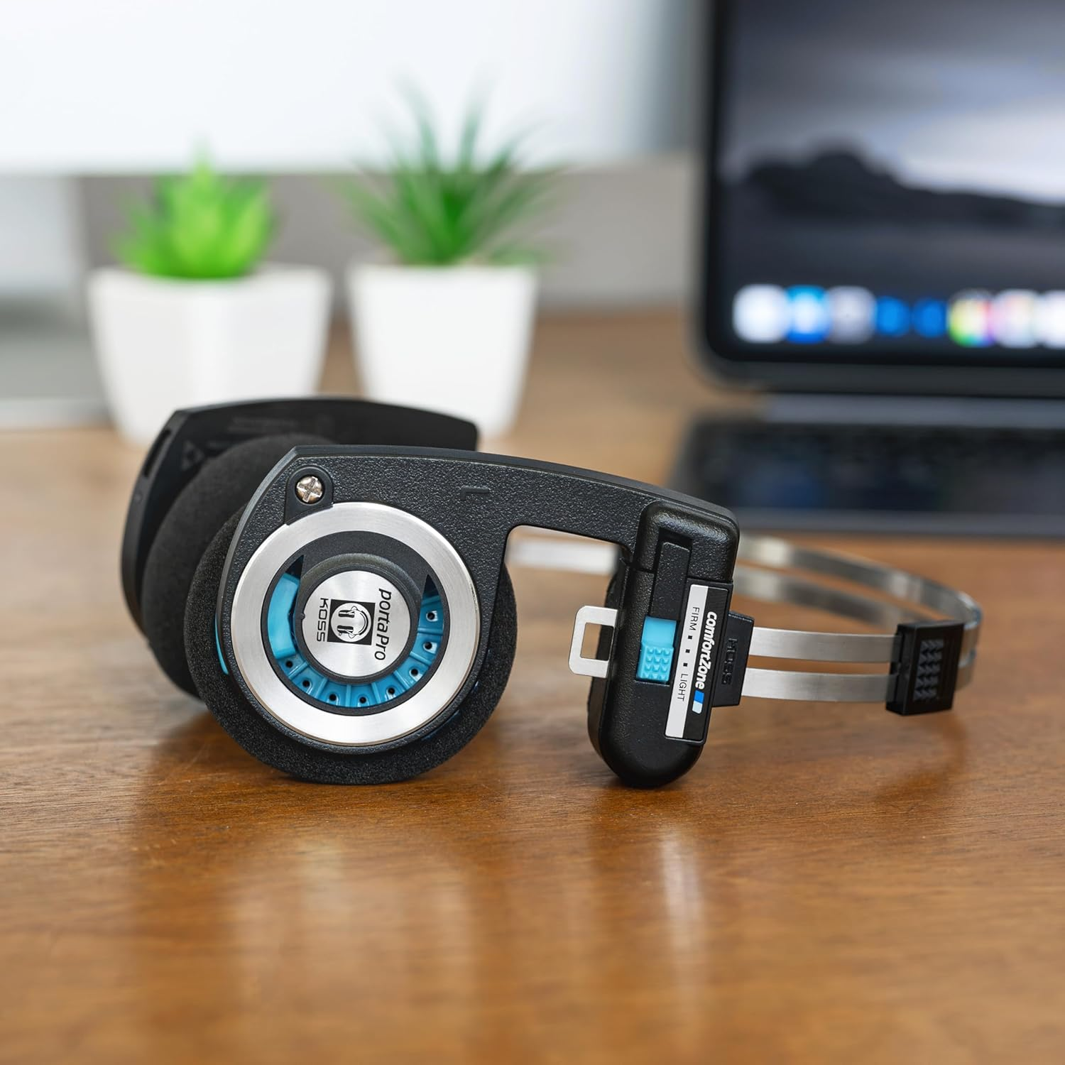 Koss Porta Pro Wireless 2.0 Bluetooth On-Ear Headphones, 20+ Hour Battery, USB-C Charging, Microphone, Analog Audio Pass Through, Retro Style, Black image number 3