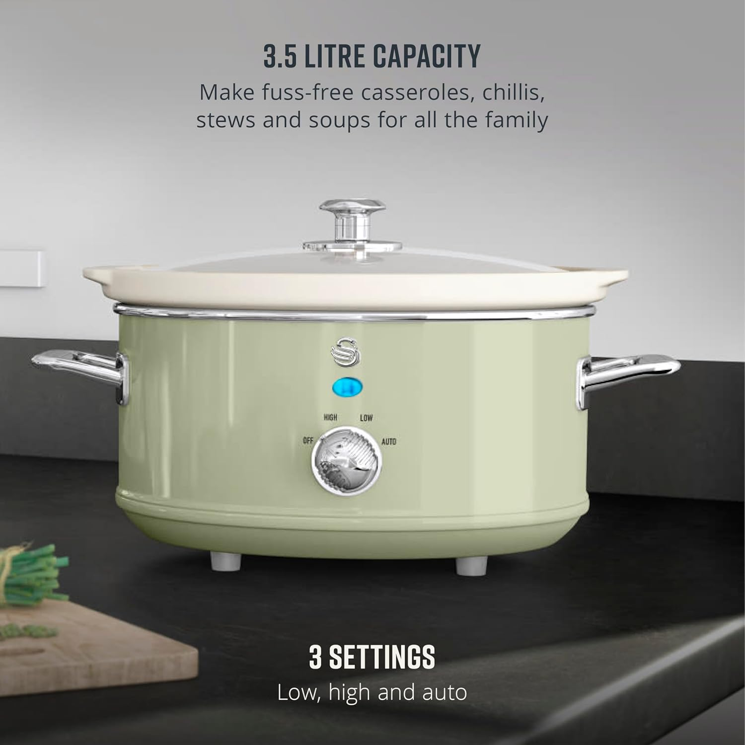 Swan SF17021GN Retro Slow Cooker with 3 Temperature Settings, Keep Warm Function, 3.5L, 200W, Retro Green image number 1