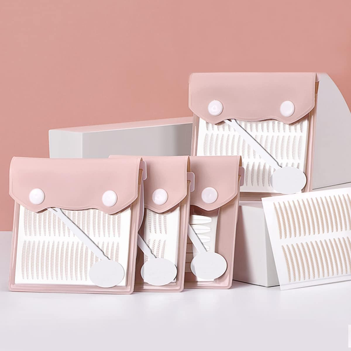 Folmywy Eyelid Tape Waterproof Invisible Slender Style 200 Piece Double Sticker Self-Adhesive Lasting for Hooded Droopy Uneven Mono-Eyelids No Trace Sticky