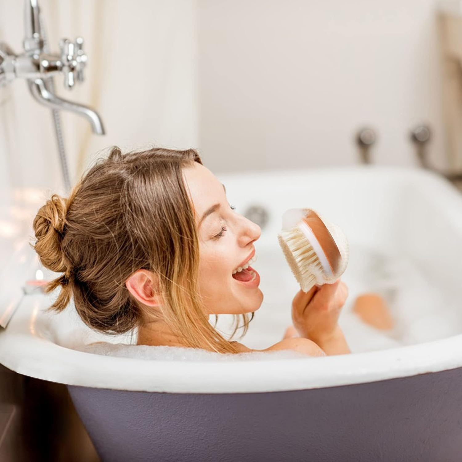 OWIIZI Bath Brushes with Soft and Natural Bristles Antiskid Wooden Long Handle Shower Body Scrubber for Wet or Dry Exfoliating,Back Scrub Deep Cleanse image number 4