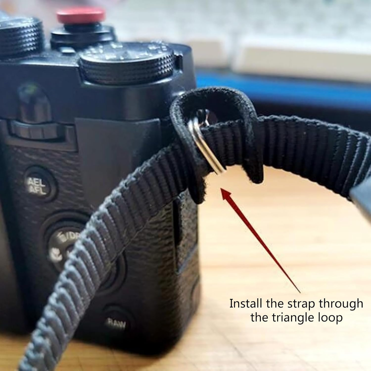 Dohocall 1 Pair Stainless Steel Camera Strap Triangle Split Adapter Leather Protector - 1Set image number 4