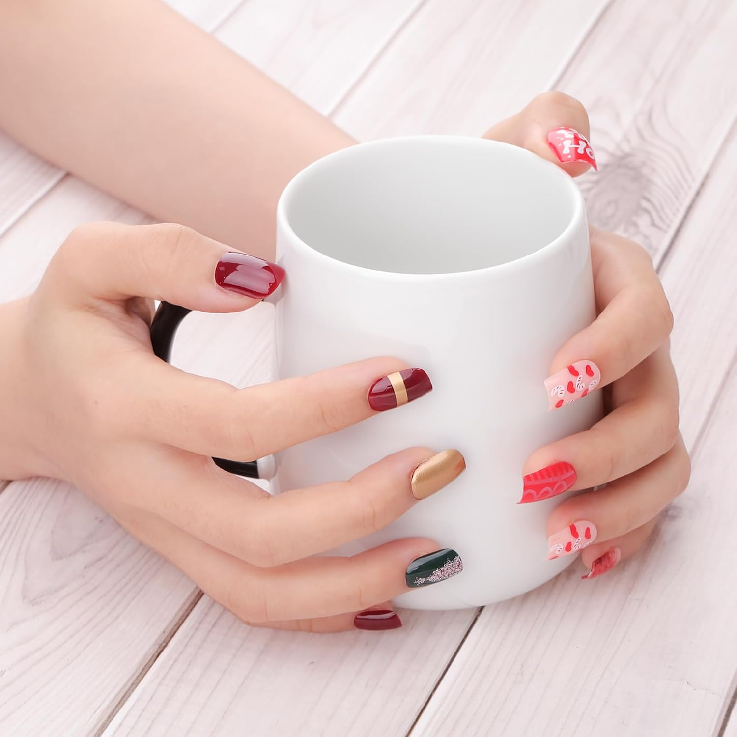 24Pcs Christmas Press on Nails Red French Oval Fake Nails Half Matte Manicure Nail Art Decoration DIY Holiday Party for Women Girls