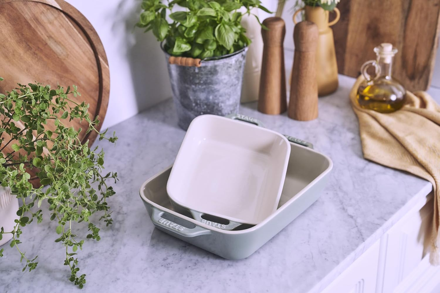 Staub Z1028-178 Rectangular Dish 7.9 Inches (20 Cm) Eucalyptus Ceramic Au Gratin Dish, Oven Safe and Microwave Safe image number 4