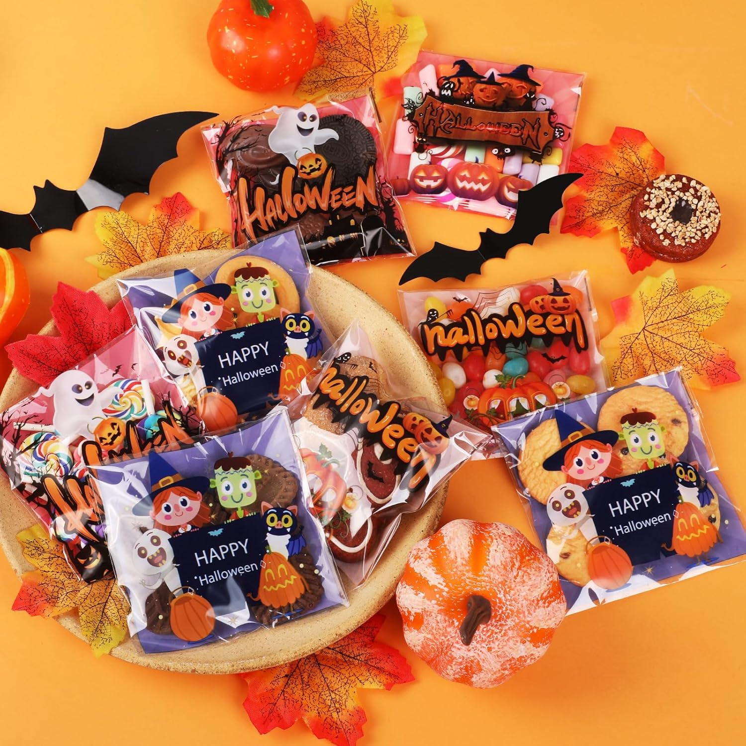 Bigqin 200Pcs Halloween Small Goodie Candy Bags, Self-Adhesive Small Transparent Gift Bags for Filling Cookies Candy Nuts (10X10Cm/3.94X3.9Inch) (Halloween Trick or Treat) - Christmas A image number 5