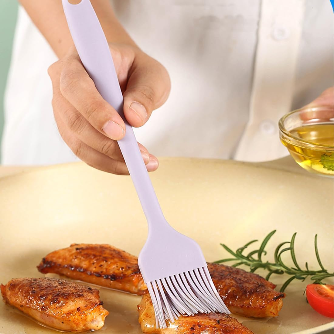 Silicone Basting Pastry Brush, Heat Resistant Cooking Brush for Oil and Sauce，Bpa Free and Dishwasher Safe (2 Pcs) image number 3