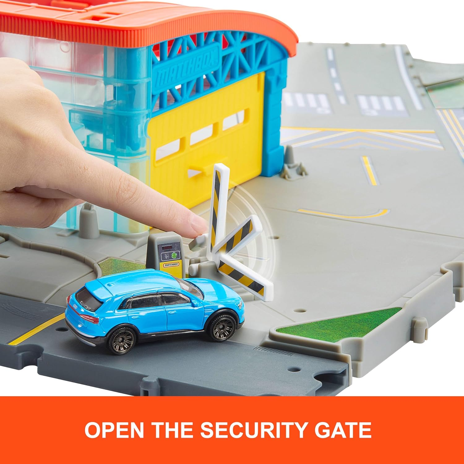 Matchbox Toy Car Playset, Takeoff Adventure Airport Set with Die-Cast Audi in 1:64 Scale, Plastic Plane, Take-Off & Landing Feature & Storage image number 4