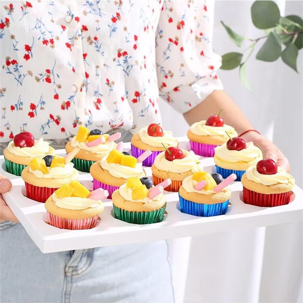 AIMALL 200 Pcs Premium Baking Cups, 2.95 Inch, Thick Aluminum Foil, Oil-Proof Cupcake Liners in 8 Colours - Gold image number 2