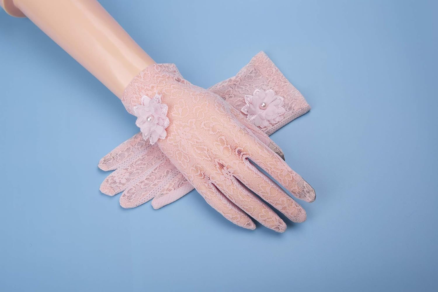 LERTREE Summer Women Sun UV Protection Lace Gloves Ladies Short Driving Gloves Touch Screen image number 3