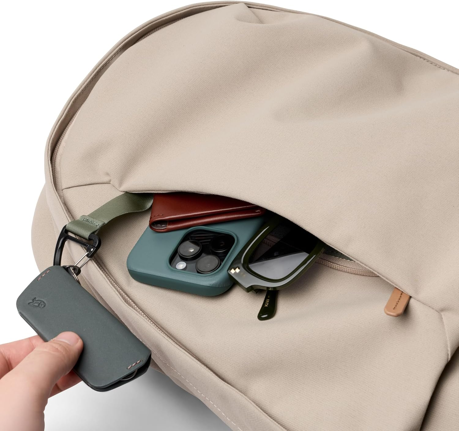 Bellroy Classic Backpack - 3Rd Edition (Commuter Backpack with 16 Inch Laptop Sleeve, Tactile Fabric, Luggage Pass-Through) - Indigo image number 6