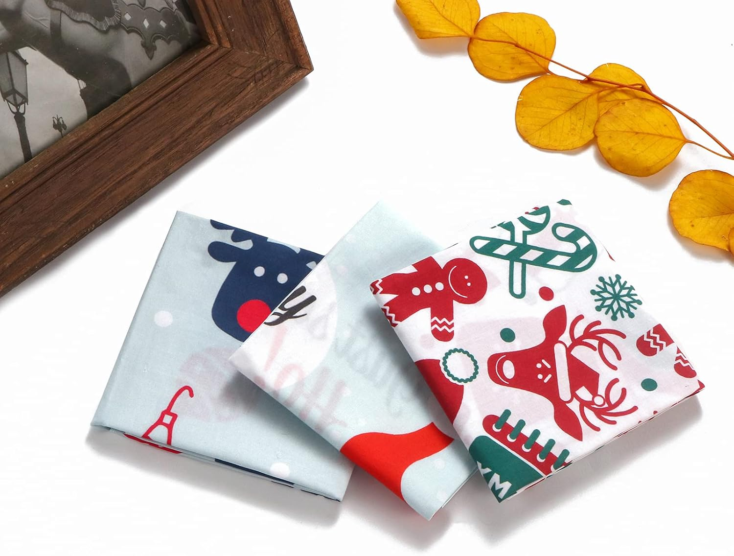 HOULIFE Christmas Handkerchief &ndash; Handkerchiefs for Ladies Cotton, 100% 60S Combed Cotton Xmas Santa Claus Moose Trees Sock Gingerbread Man Hankies Gift Set for Women Men Kids, 3/6 Pieces, 40X40Cm