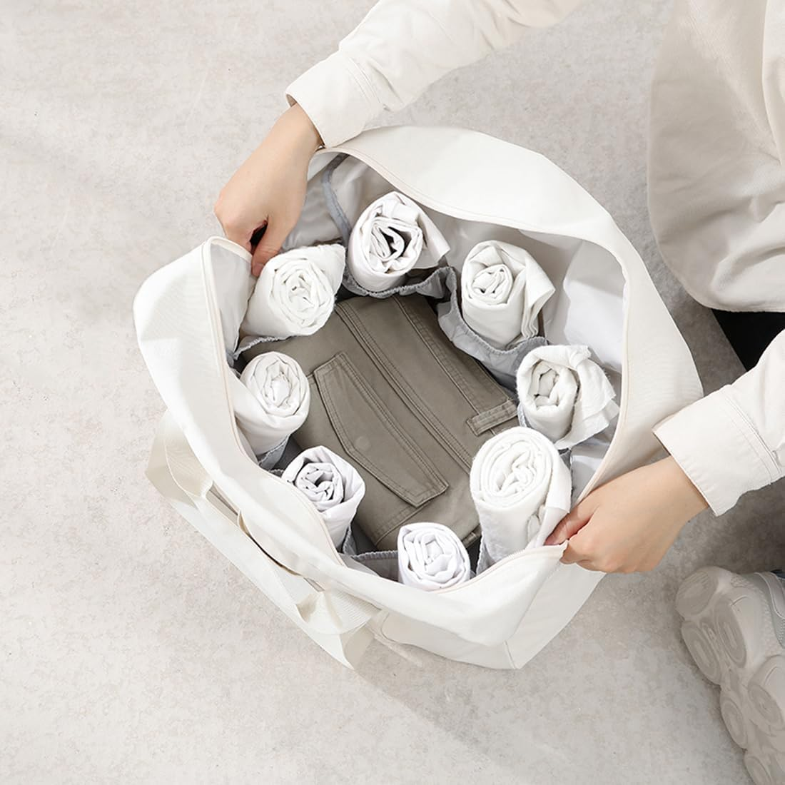 SEPWIK Travel Duffel Bag Weekender Overnight Bag, Waterproof Sports Gym Bag Carry on Tote Bag Personal Item Holdall Bag for Men Women Scandihome Series - Black image number 3