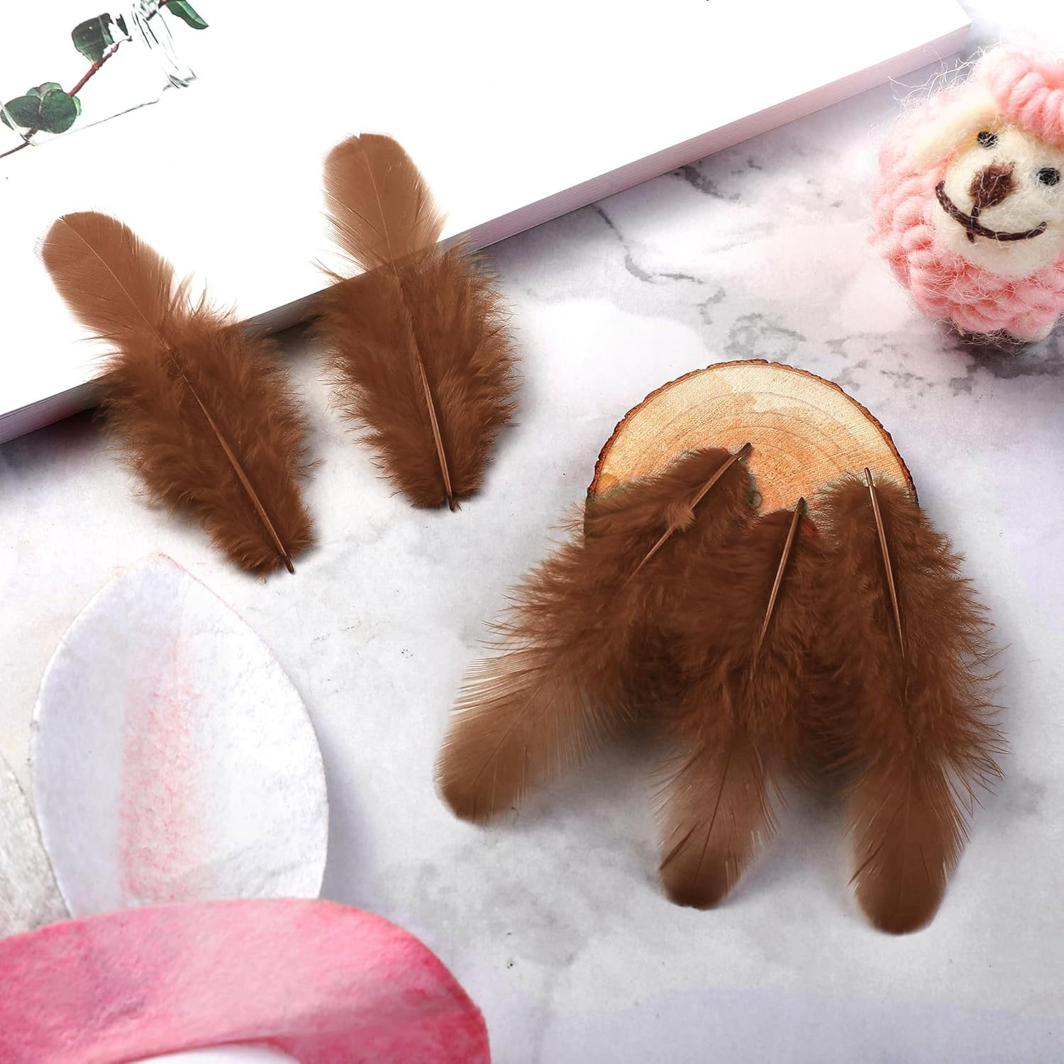 Soarer 300Pcs Brown Feathers for Crafts - 3-5Inch Craft Feathers Bulk for Wedding Home Party, Dream Catcher Supplies and DIY Crafts(Brown)