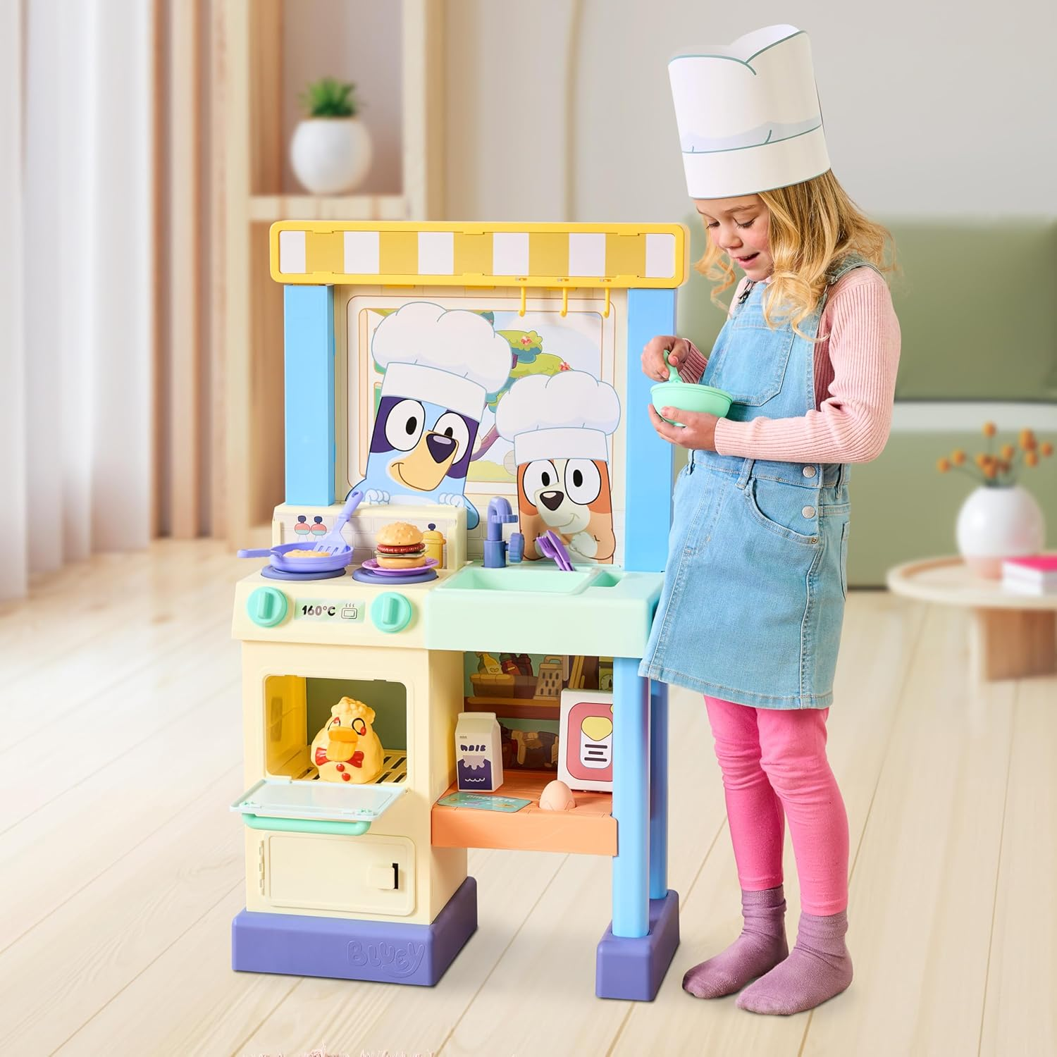 BLUEY Cook with Chef Kitchen Playset, with over 20 Sounds, Phrases, Music and Lights, plus 20 Play Pieces Included, over 3 Feet/ 90Cm Tall, Includes a Chef Hat and Duck Cake image number 4
