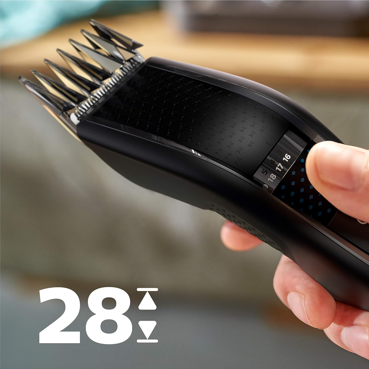 Philips Hair Clipper Series 7000 Hair Clipper with Trim-N-Flow Technology (Model HC7650/15) image number 2
