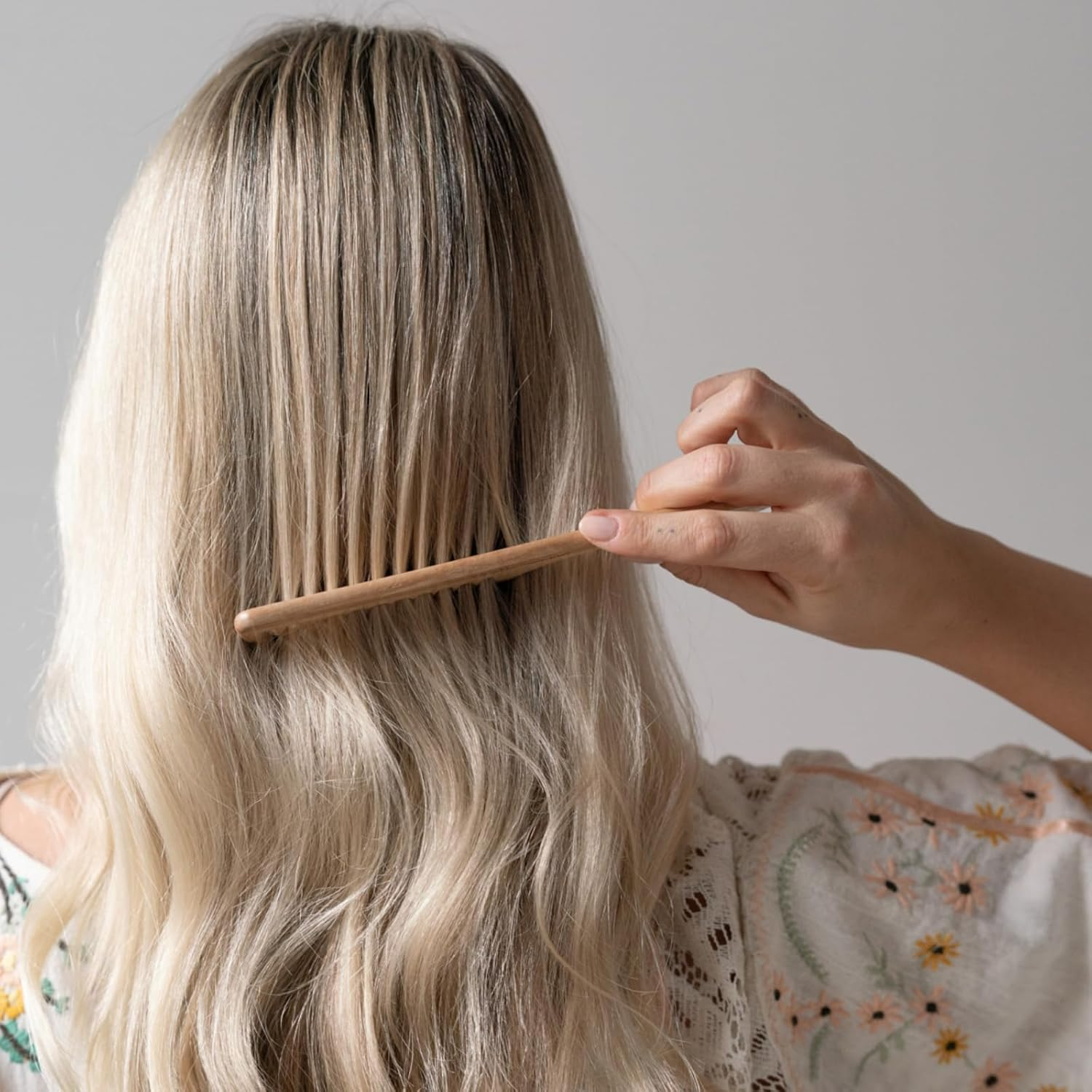 Wide Tooth Ash Wood Comb with Handle - Tek image number 3