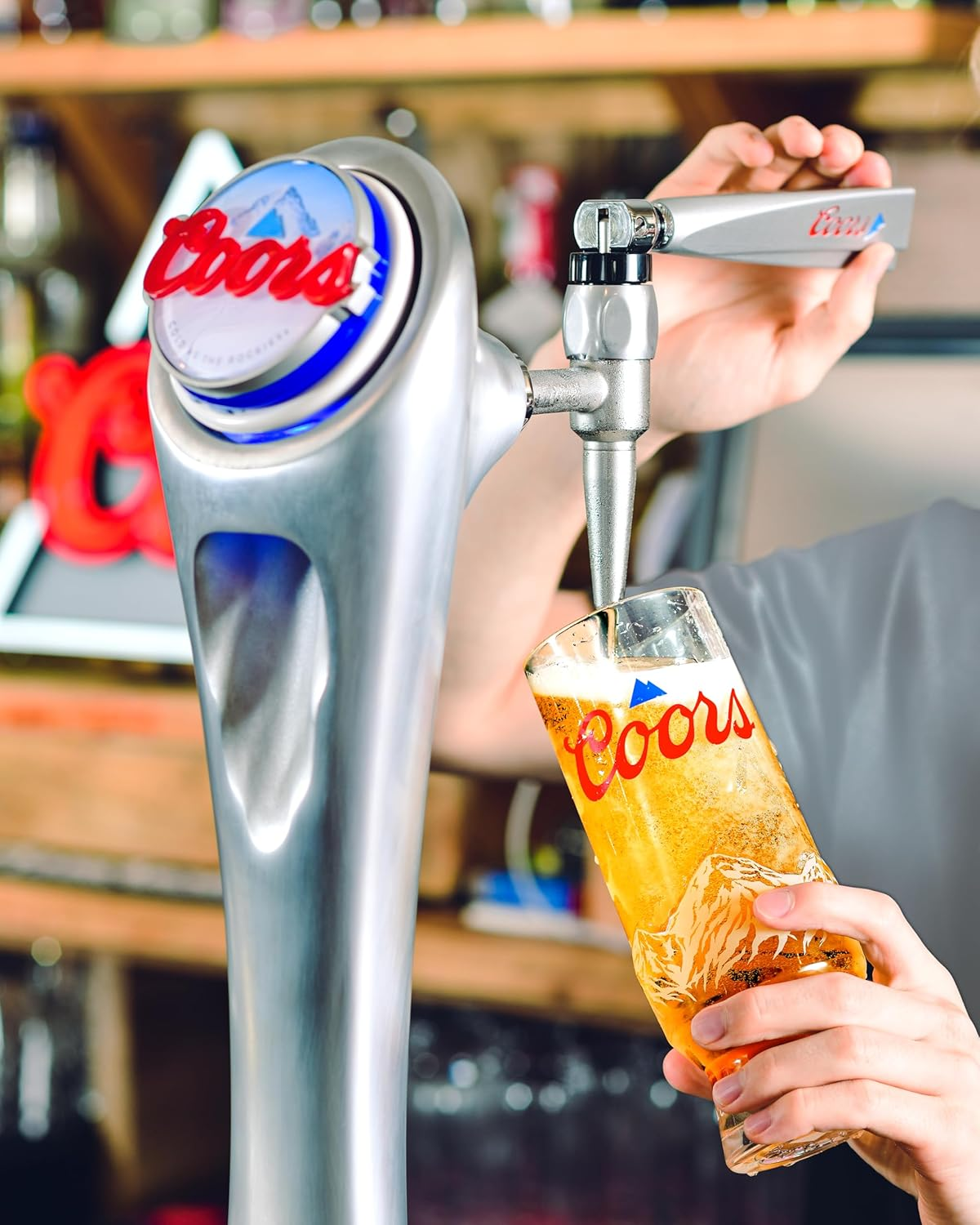 Coors Lager 330Ml Bottles, 4.2% ABV, 24 Pack image number 3