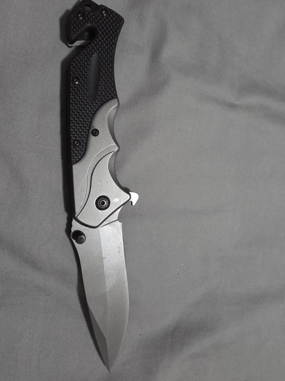 Weebeelu Folding Pocket Knife &ndash; 8Cm Stainless Steel Blade, Ergonomic Metal Handle, Locking Safety Mechanism, Black & Silver &ndash; Lightweight EDC Tool for Outdoor, Camping, Fishing, Hiking image number 5