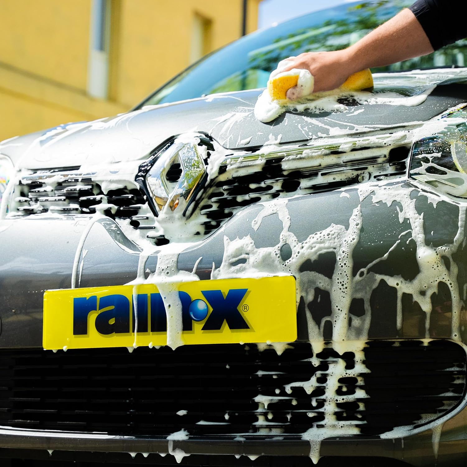 Rain-X Car Shampoo with Foam - Ceramic Protection & Shine for Vehicles - Effective Cleaning and Care - Lava Wax Ceramic - 1 L