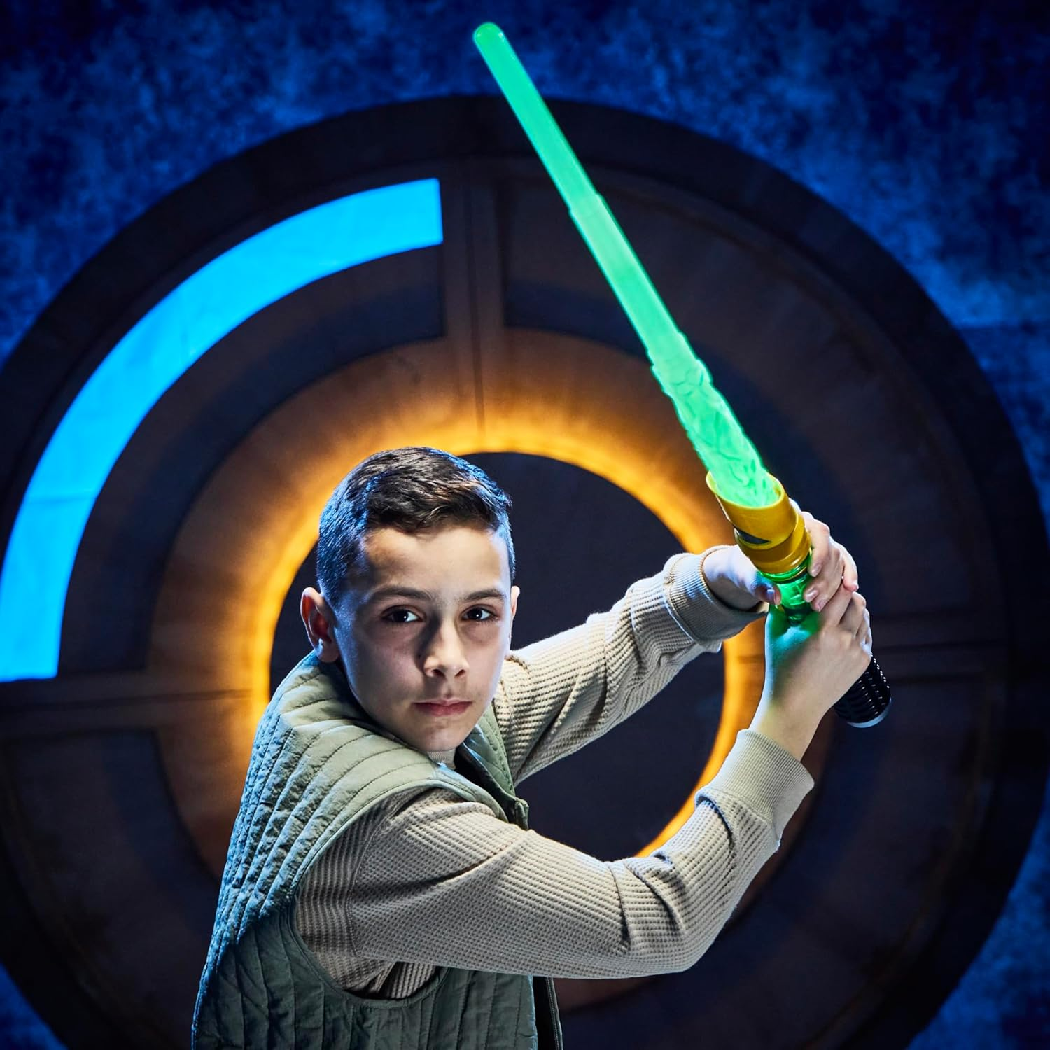 Star Wars Power Crystal Lightsaber, 7 Colors & 10 Crystals, 50+ Color-Changing Combinations, Lights & Sounds, Toys for Boys & Girls Ages 4+ image number 3