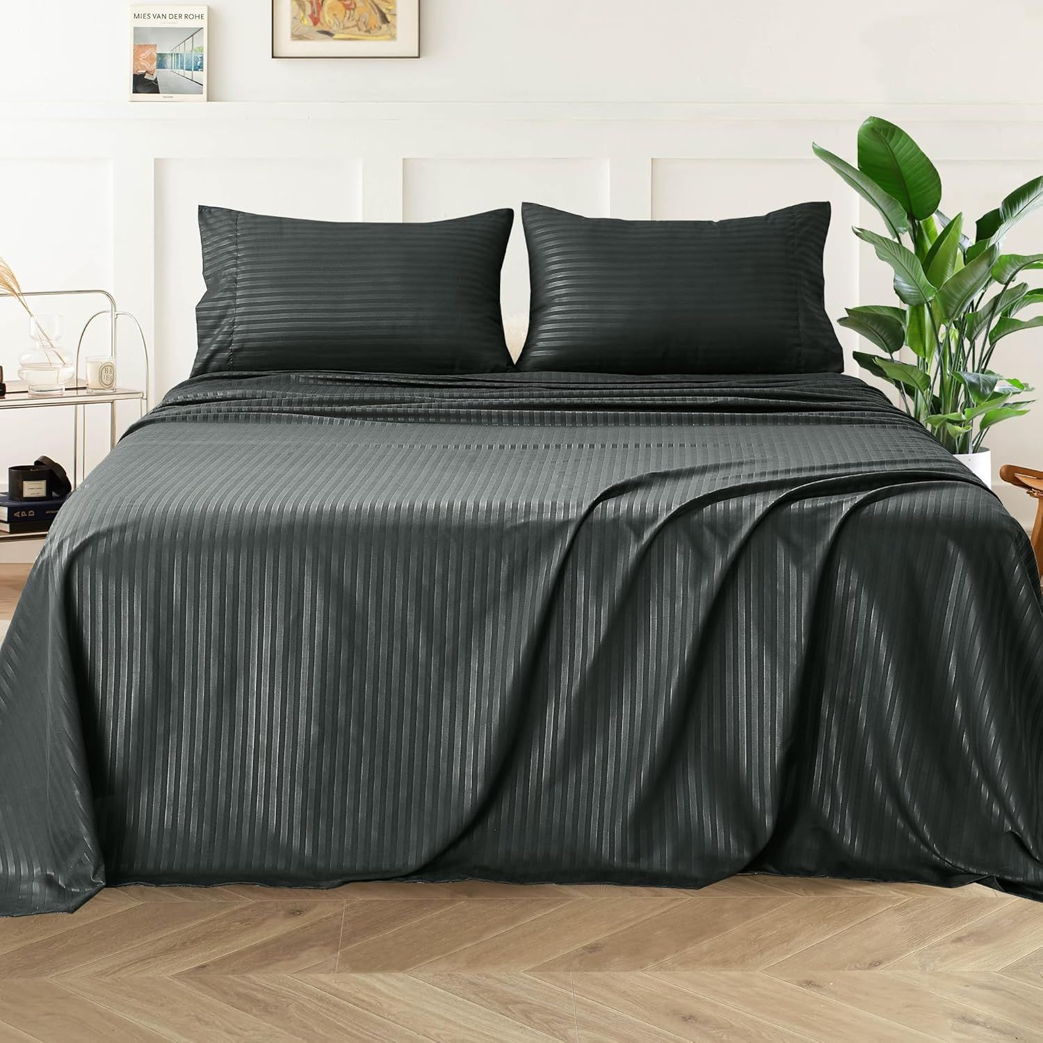 LINENOVA Luxury Stripe Bed Sheet Set King &ndash; 4 Piece Hotel-Quality 2000TC Ultra-Soft Microfibre &ndash; 40Cm Deep Fitted Sheet, Flat Sheet & Pillowcase &ndash; Deep Grey image number 3