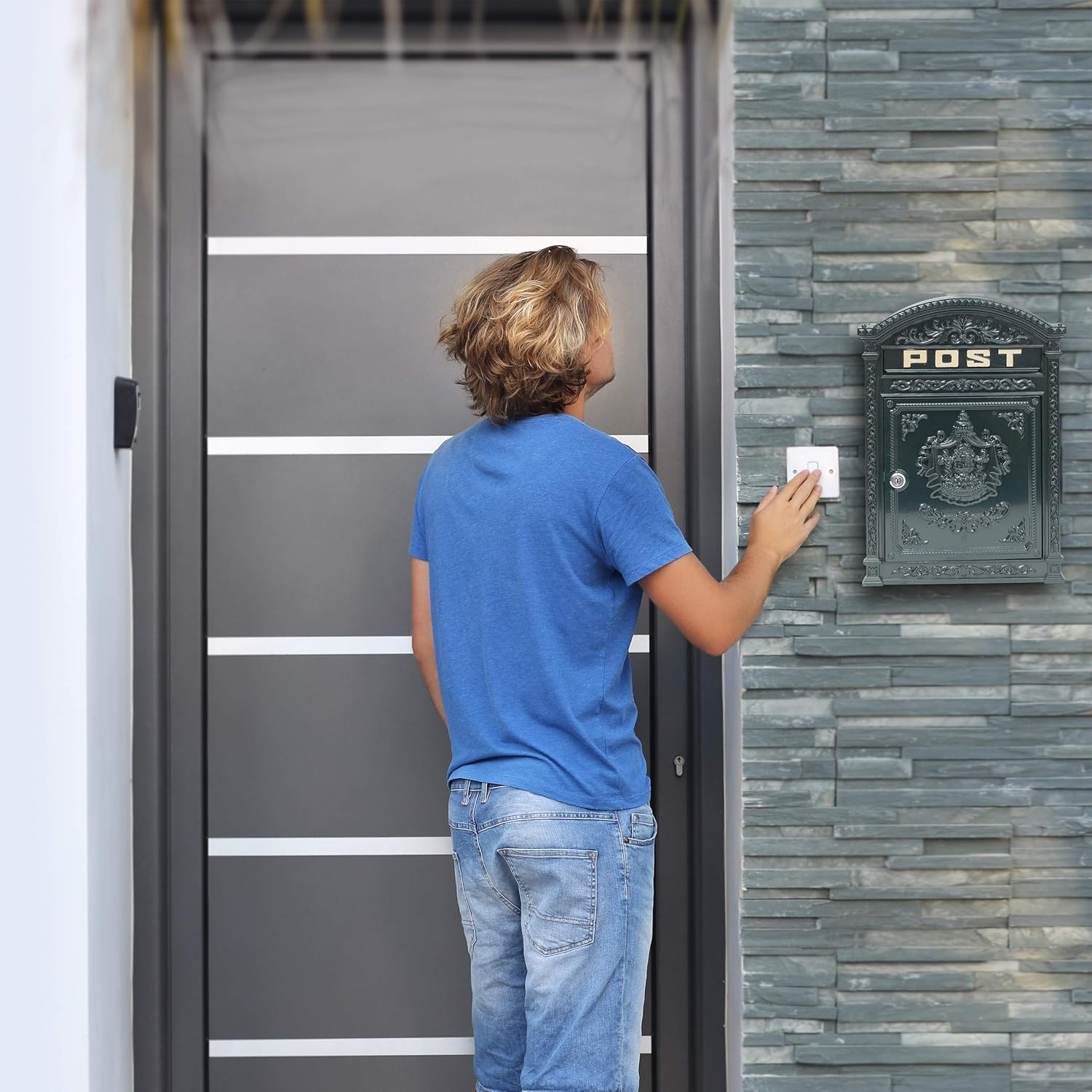 Relaxdays Antique Letterbox, 44.5 X 31 X 9.5 Cm, English-Style Wall-Mount Mailbox, Cast Aluminum, for DIN A4 Letters, with Roof, Black - Black image number 2