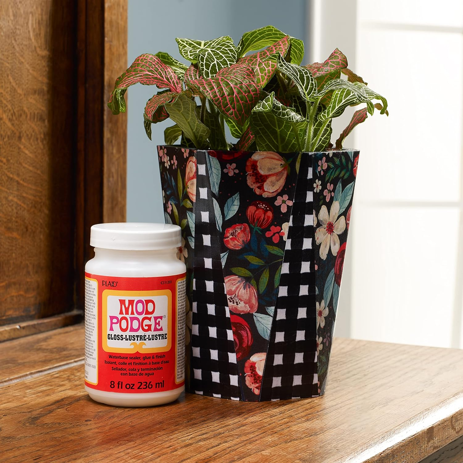 Mod Podge CS11202 Waterbase Sealer, Adhesive Glue for Paper, Decoupage Finish, 16 Oz, Gloss image number 2