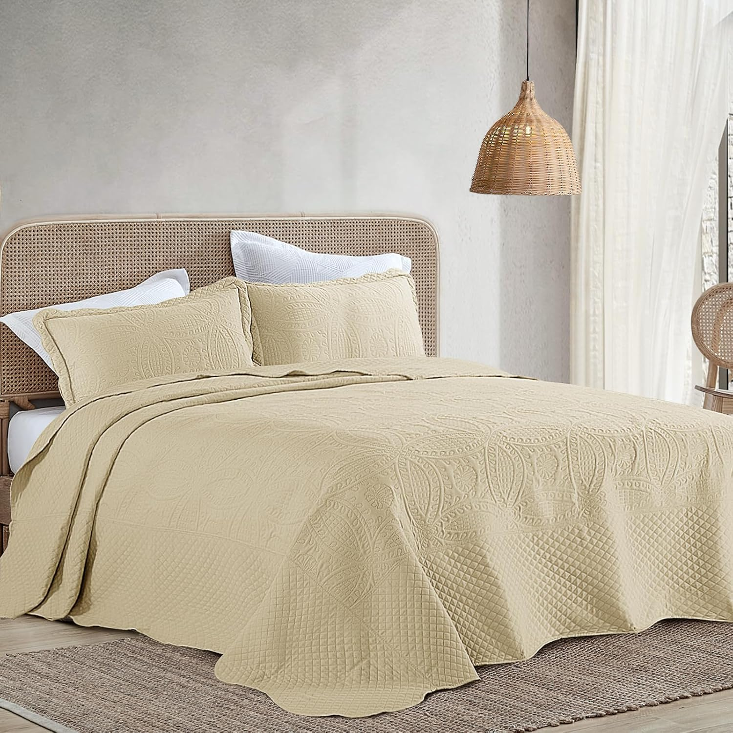 HOMBYS Oversized King Bedspreads 122X138, 3 Pieces Alaskan King Quilt Set, Lightweight, Soft & Extra Oversized Coverlet Bedding Set for All Seasons