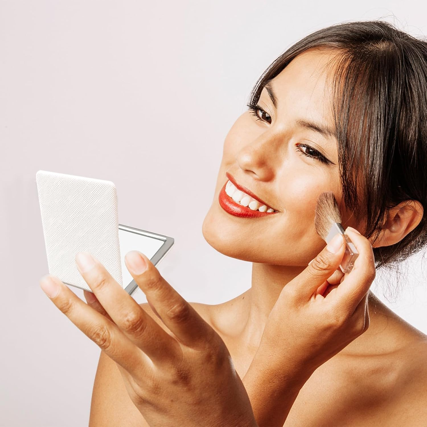 YOLCAR Portable Beauty Mirror with Leather Cover, Double-Sided 1X/2X PU Leather Makeup Small Pocket Mirror, Portable for for Women Home Office - White image number 4